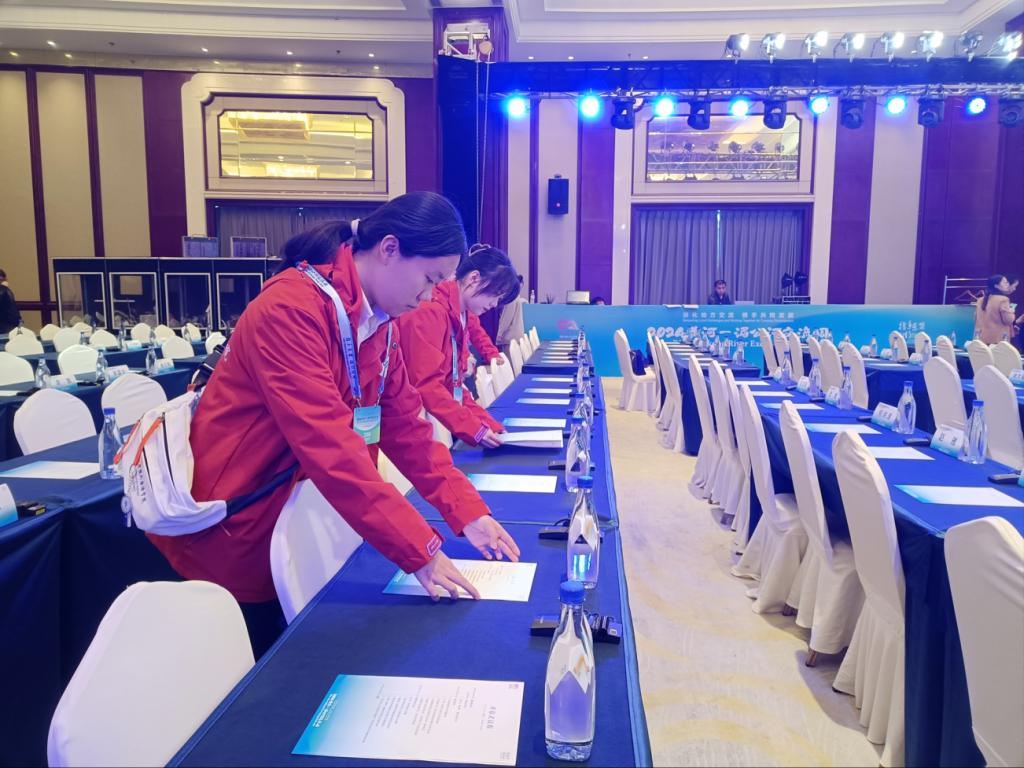 外語橋梁，志愿同行 外國語學院師生圓滿完成2024黃河-湄公河交流周口譯與會務服務工作